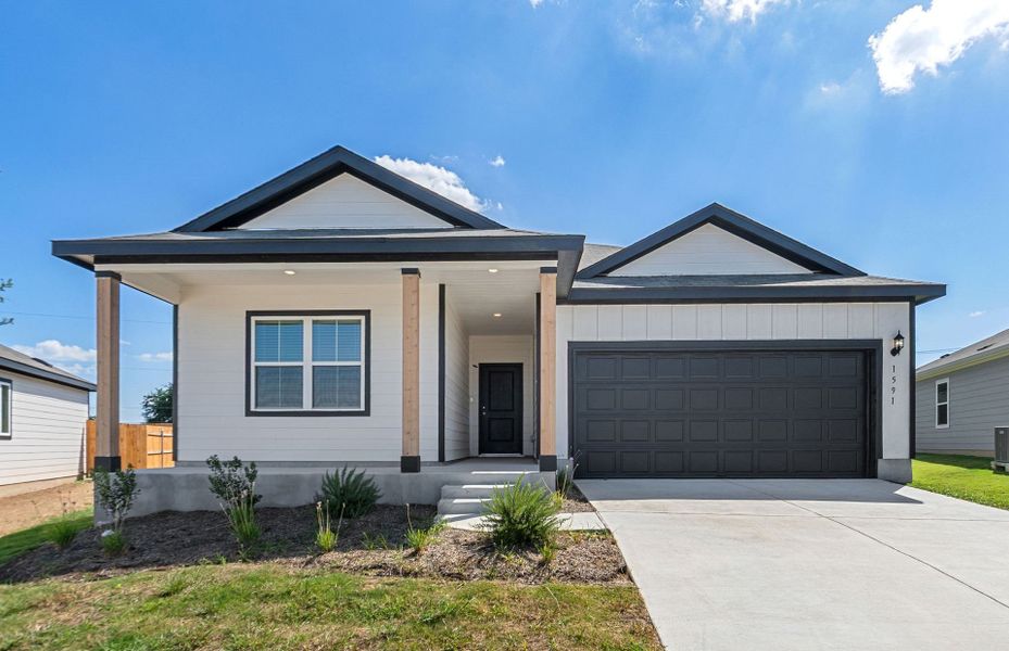 Front exterior of a new home in Skyview, Belton, TX, highlighting curb appeal (Image 26). Front exterior of a new home in Skyview, Belton, TX, highlighting curb appeal (Image 26).