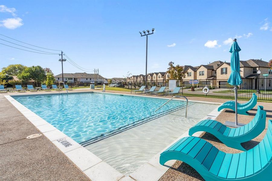 Community amenities in Villas of Middleton, Plano (Image 19).