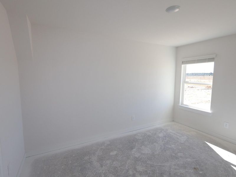Spacious, unfurnished interior of a new home in Sorella, Tomball (Image 14).