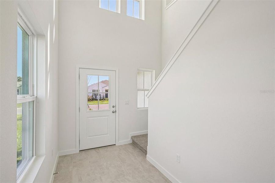 Spacious, unfurnished interior of a new home in Willowbrook North, Winter Haven (Image 15).