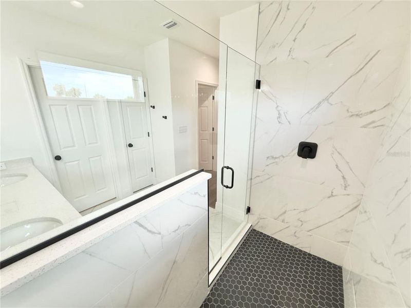 Image 41 of a home in .