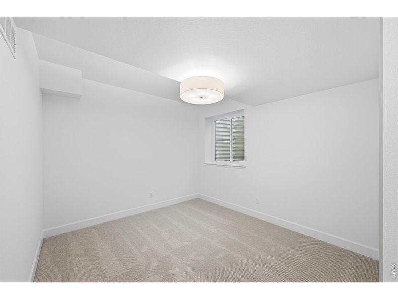 Spacious, unfurnished interior of a new home in , Milliken (Image 20).