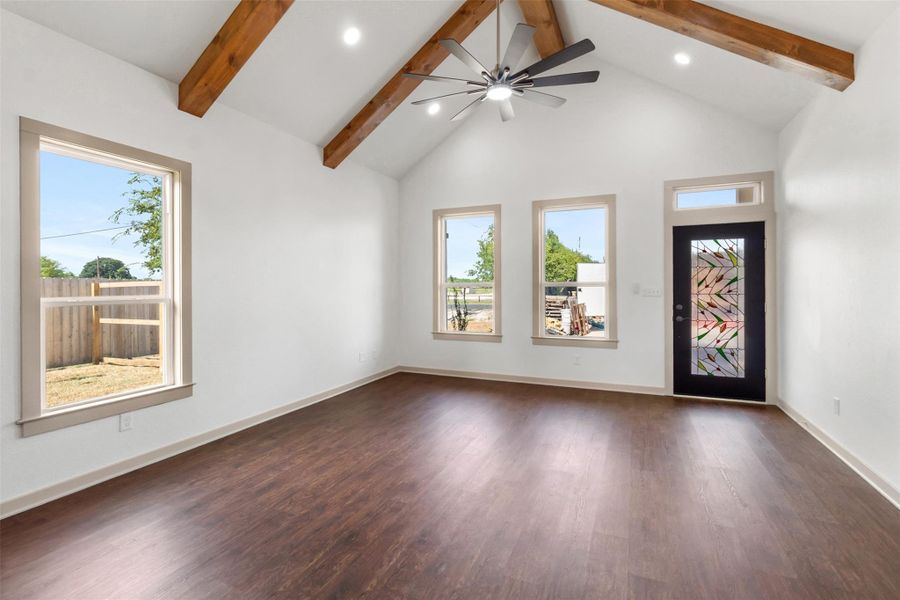 Spacious, unfurnished interior of a new home in , Bryan (Image 11).