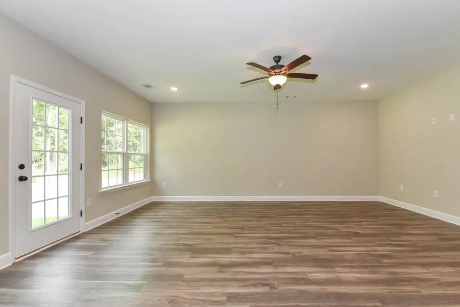 Daufuskie – Family Room Alternate View