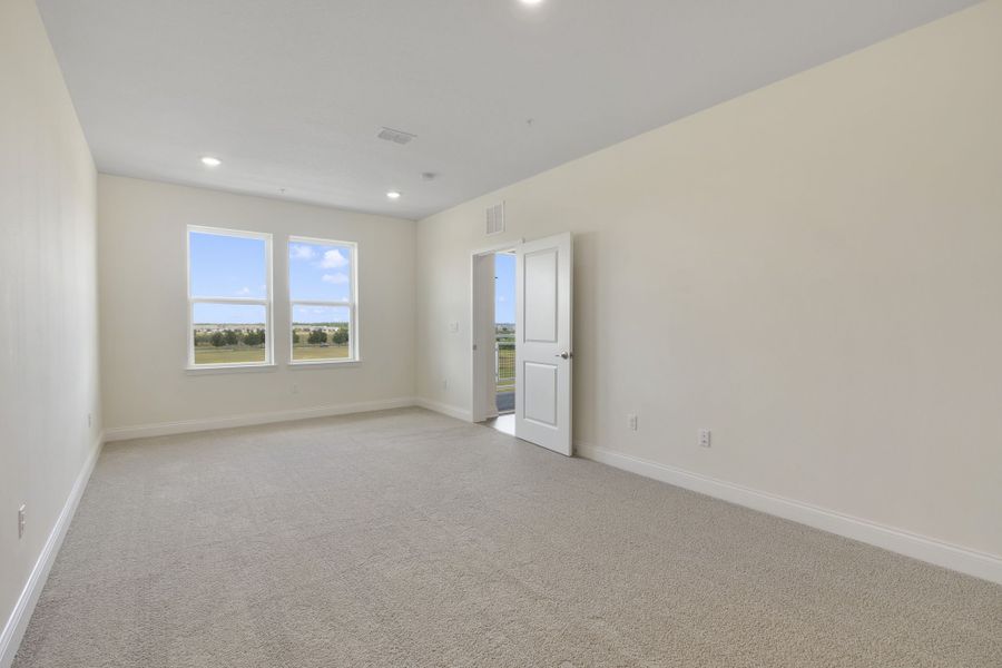 Spacious, unfurnished interior of a new home in Gatherings® of Lake Nona, Orlando (Image 24).
