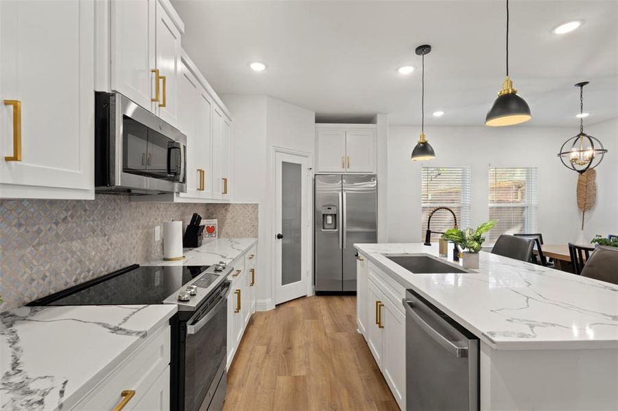 Furnished interior view inside a new home in , Dallas (Image 14).