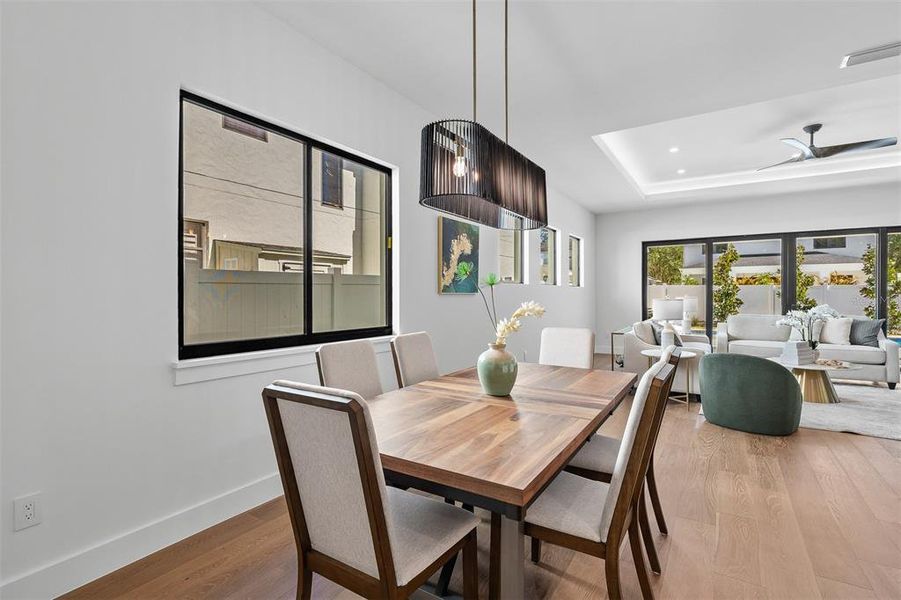 Furnished interior view inside a new home in , Orlando (Image 51).