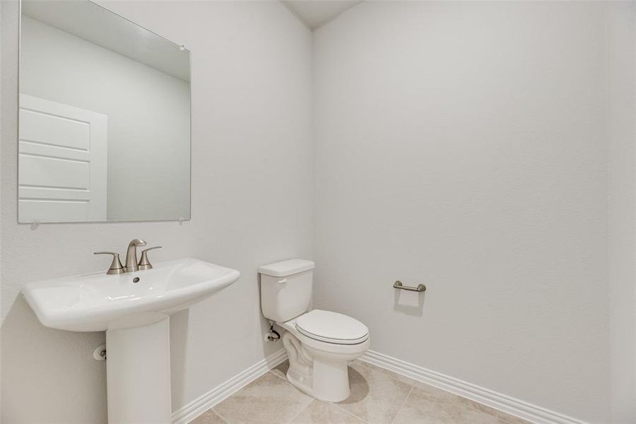 Furnished interior view inside a new home in Sutton Fields, Celina (Image 9).