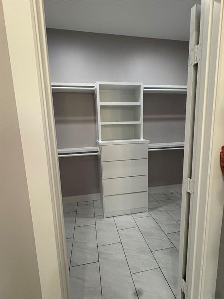 Spacious, unfurnished interior of a new home in , Splendora (Image 9).