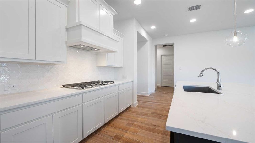 Furnished interior view inside a new home in Reunion 50', Rhome (Image 12). Furnished interior view inside a new home in Reunion 50', Rhome (Image 12).