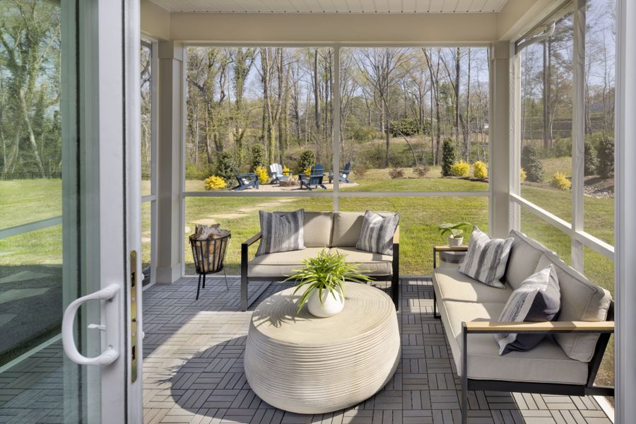 Sequoia Model screen porch