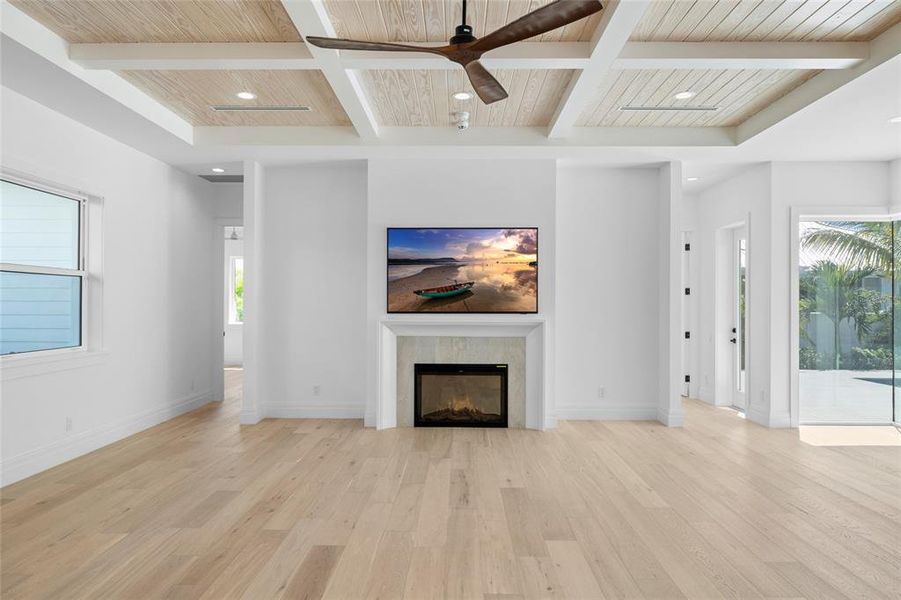 Spacious, unfurnished interior of a new home in , Boca Grande (Image 31).