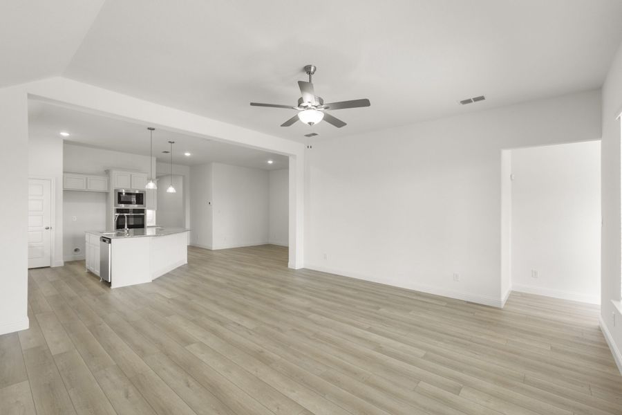 Spacious, unfurnished interior of a new home in River Ranch, Van Alstyne (Image 23). Spacious, unfurnished interior of a new home in River Ranch, Van Alstyne (Image 23).