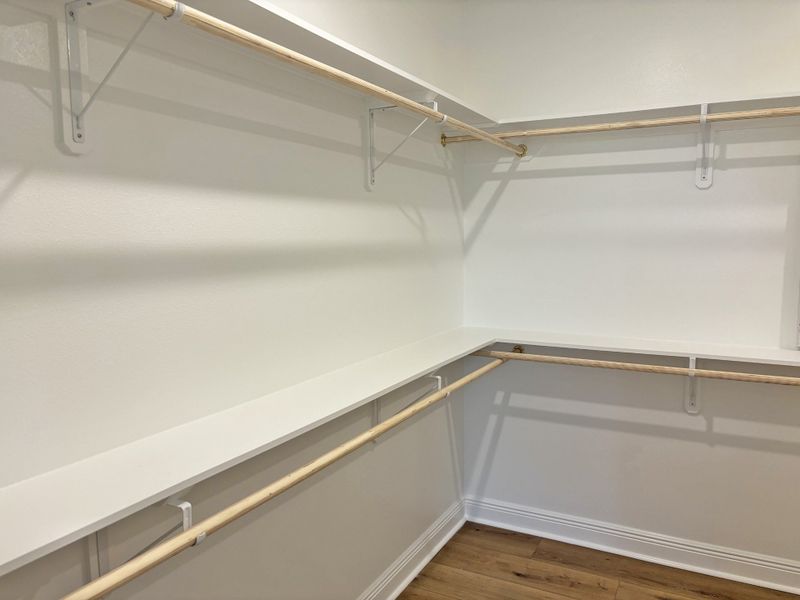 Spacious, unfurnished interior of a new home in Houston Place, Crestview (Image 16).