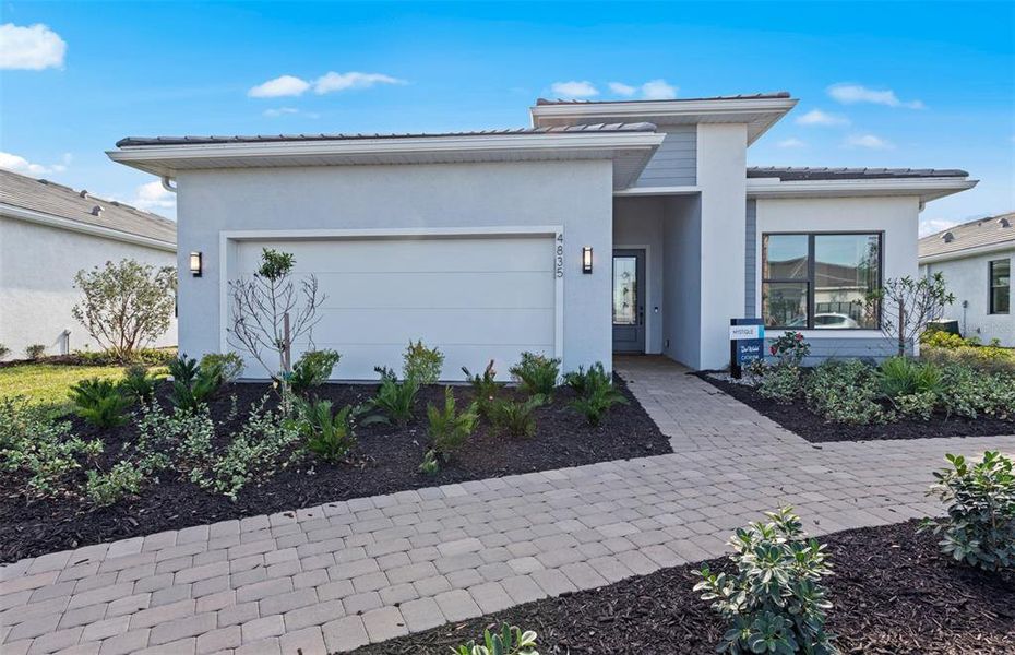 Exterior details and patio area of a home in Del Webb Catalina, Lakewood Ranch (Image 1). Exterior details and patio area of a home in Del Webb Catalina, Lakewood Ranch (Image 1).