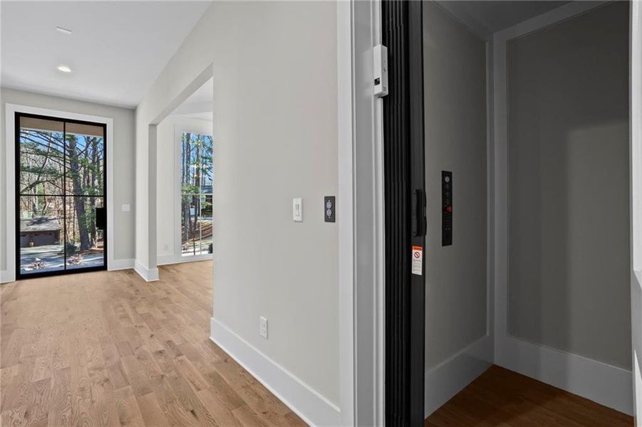 Spacious, unfurnished interior of a new home in , Atlanta (Image 40).