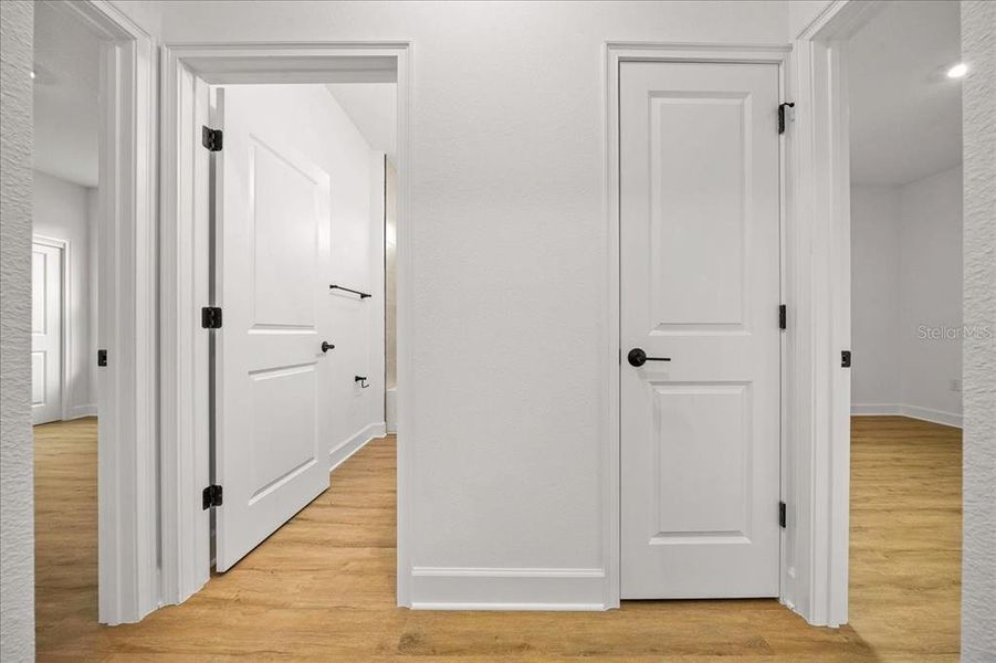 Spacious, unfurnished interior of a new home in , Weeki Wachee (Image 58).