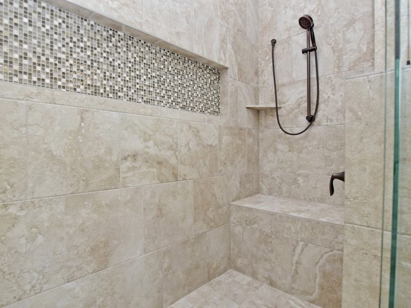 Representative interior finishes for a home built from the San Simeon II by Giddens Homes in Clearwater Ranch, Liberty Hill (Image 22).