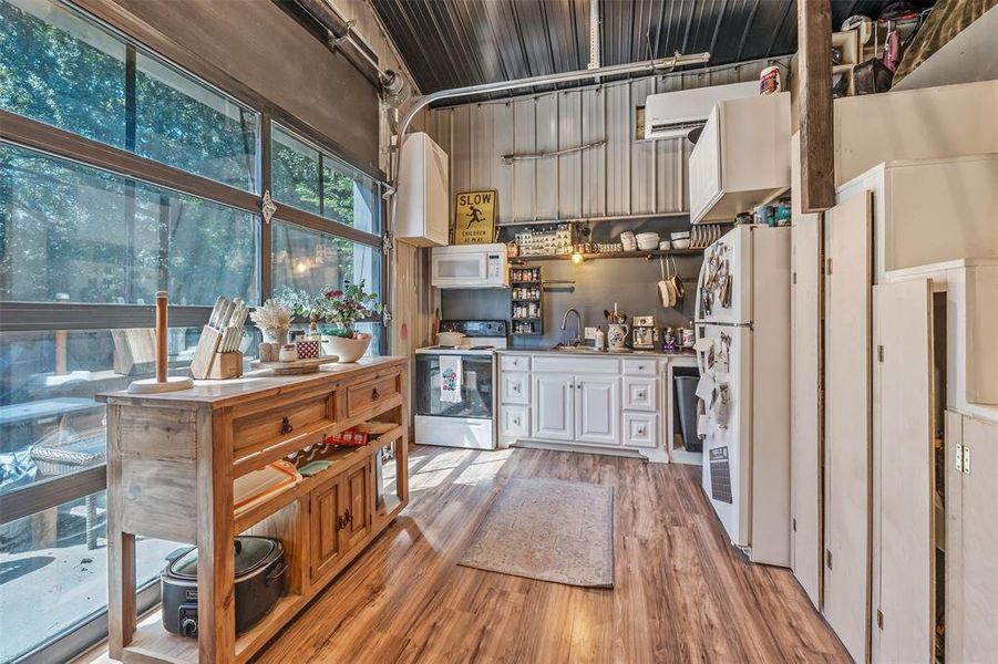 Furnished interior view inside a new home in , Mineola (Image 10). Furnished interior view inside a new home in , Mineola (Image 10).