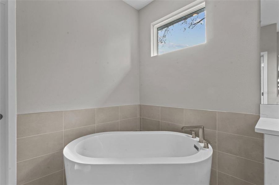 Close-up of interior finishes inside a home in , Tampa (Image 23). Close-up of interior finishes inside a home in , Tampa (Image 23).