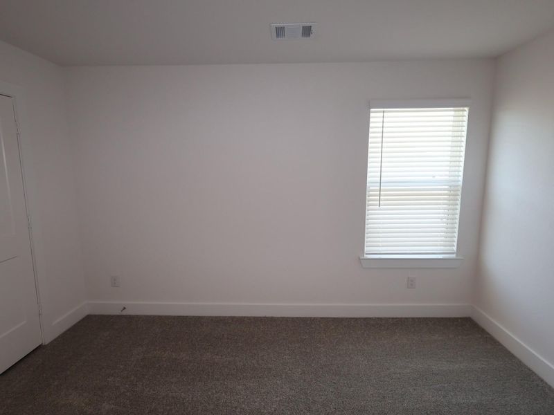 Spacious, unfurnished interior of a new home in Summerview, Fulshear (Image 21).