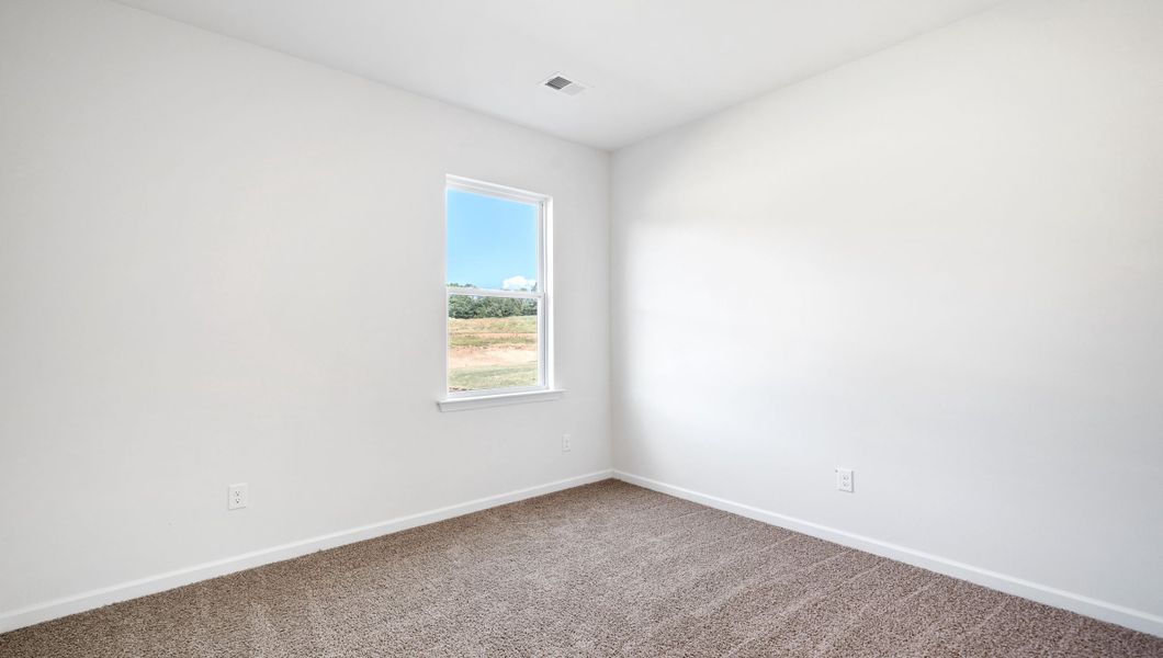 Spacious, unfurnished interior of a new home in Sage Grove, Lyman (Image 19).