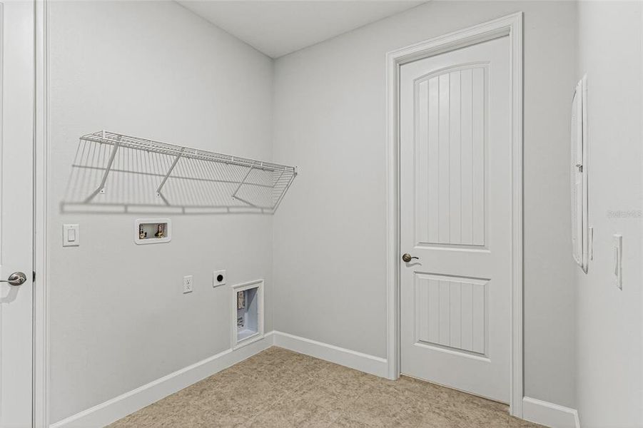 Spacious, unfurnished interior of a new home in , Palm Bay (Image 36).
