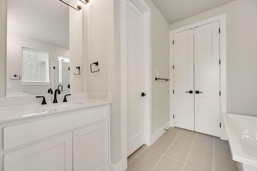 Furnished interior view inside a new home in Walton Ridge, Corinth (Image 12).