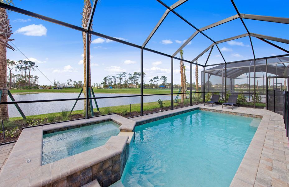 Pool and spa with seating Pool and spa with seating