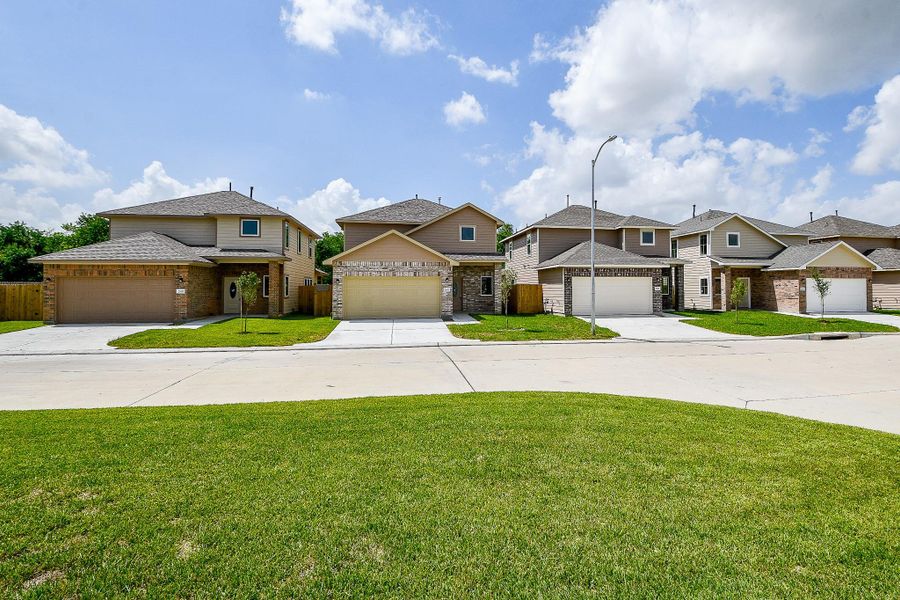 Front exterior of a new home in , Houston, TX, highlighting curb appeal (Image 2). Front exterior of a new home in , Houston, TX, highlighting curb appeal (Image 2).