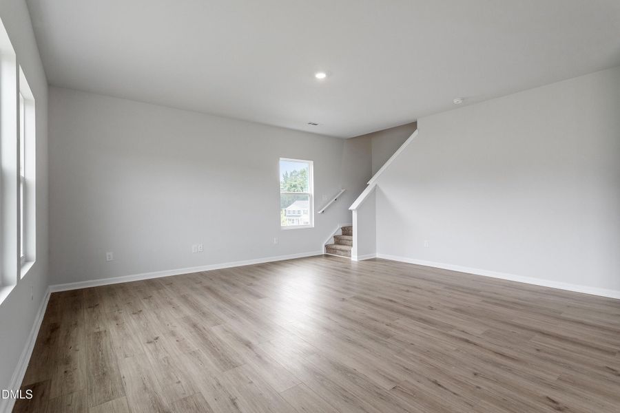 FMWeb04 (1) FMWeb04 (1)