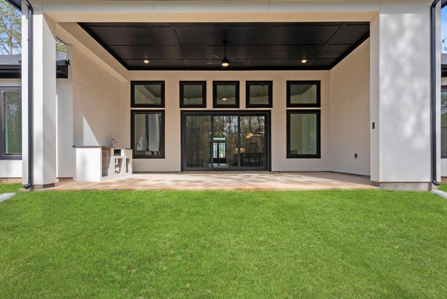 Outdoor Kitchen. Appliances will be installed upon closing.