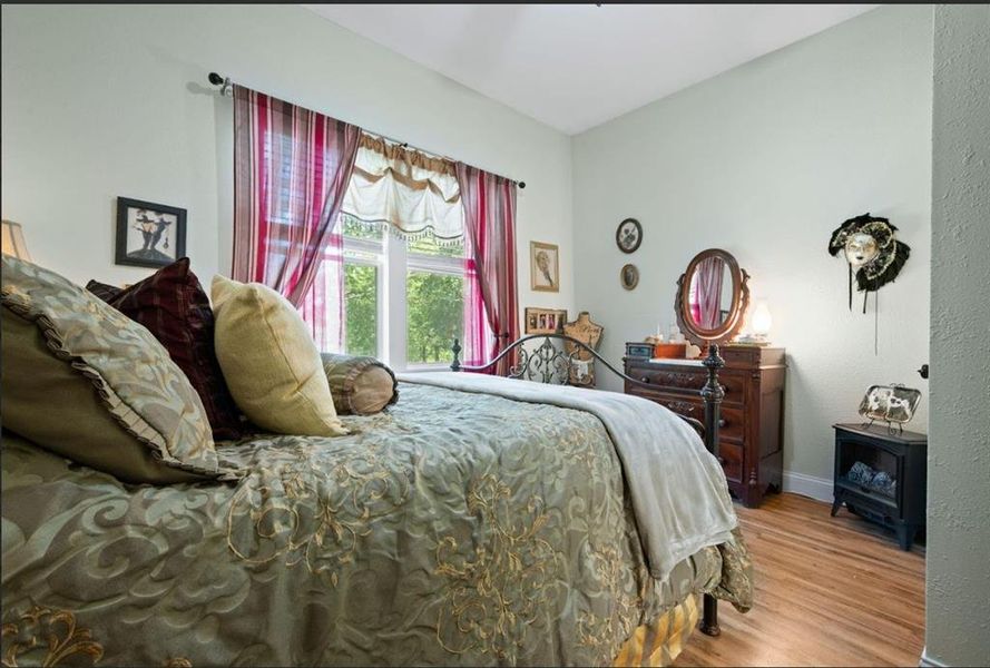 Furnished interior view inside a new home in , Mineral Wells (Image 11).