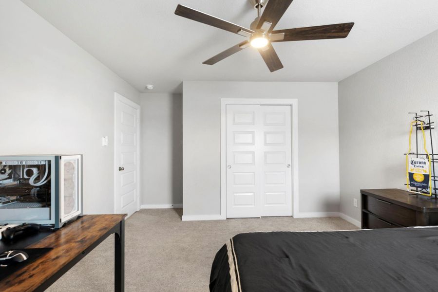 Furnished interior view inside a new home in Edgewood Village, Houston (Image 38). Furnished interior view inside a new home in Edgewood Village, Houston (Image 38).