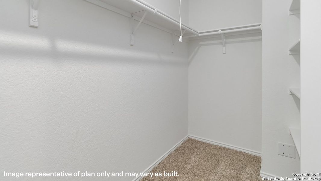 Spacious, unfurnished interior of a new home in Applewood, San Antonio (Image 17).