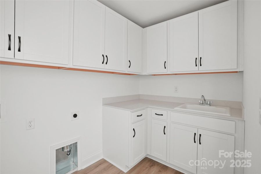 Furnished interior view inside a new home in Forest Creek, Waxhaw (Image 13).