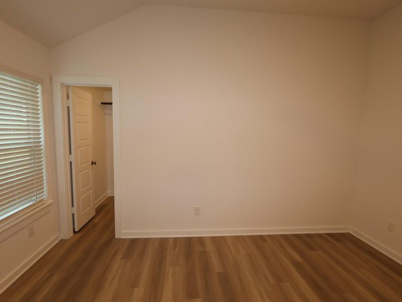 Spacious, unfurnished interior of a new home in Summerview, Fulshear (Image 12).