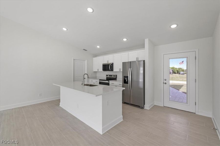 Furnished interior view inside a new home in Cape Coral, Cape Coral (Image 9).