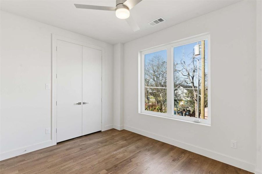 Spacious, unfurnished interior of a new home in , Dallas (Image 15).