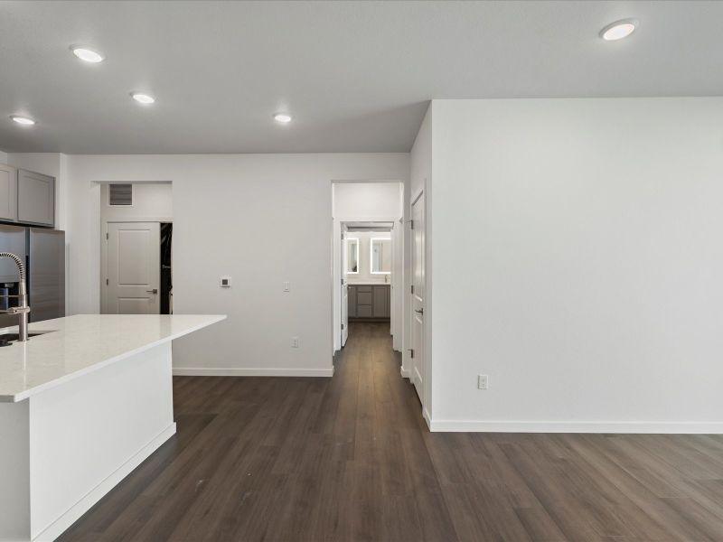 Spacious, unfurnished interior of a new home in Gateway Commons, Denver (Image 15).