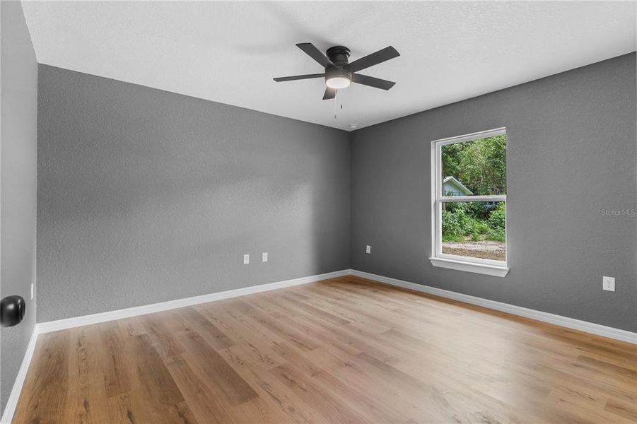 Spacious, unfurnished interior of a new home in , Ocala (Image 16).