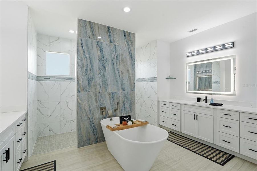 Furnished interior view inside a new home in , Cape Coral (Image 11).