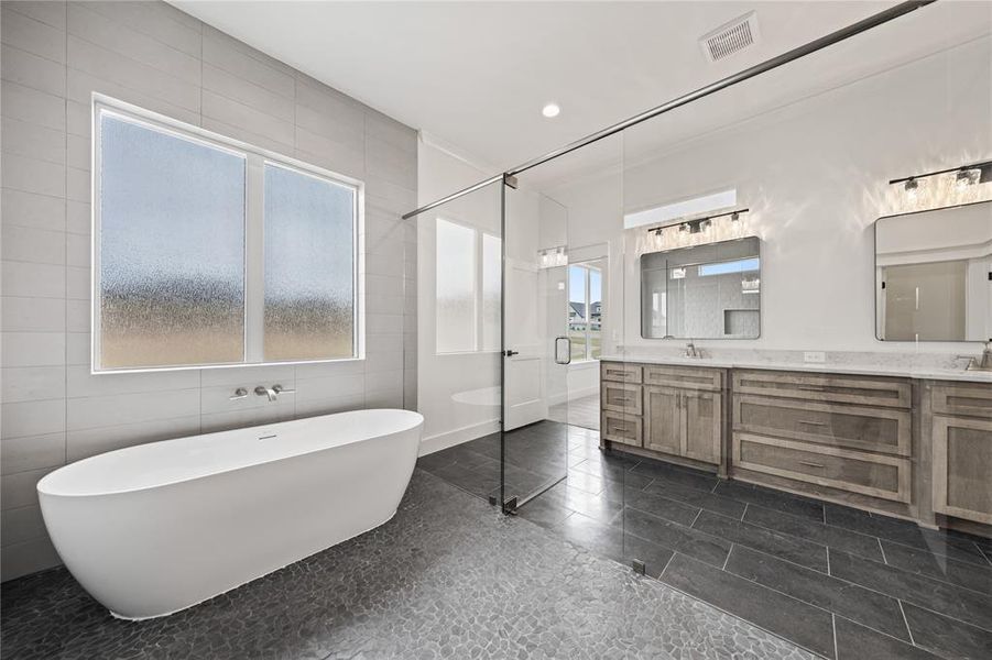 Furnished interior view inside a new home in Vintage Oaks, Weatherford (Image 16). Furnished interior view inside a new home in Vintage Oaks, Weatherford (Image 16).