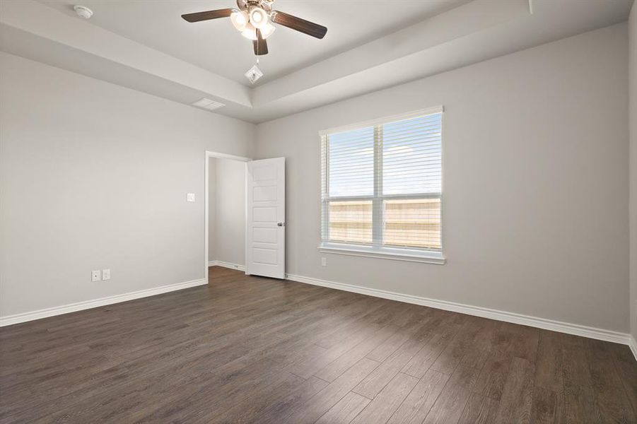 Spacious, unfurnished interior of a new home in Rocky Creek Crossing, Fort Worth (Image 13).