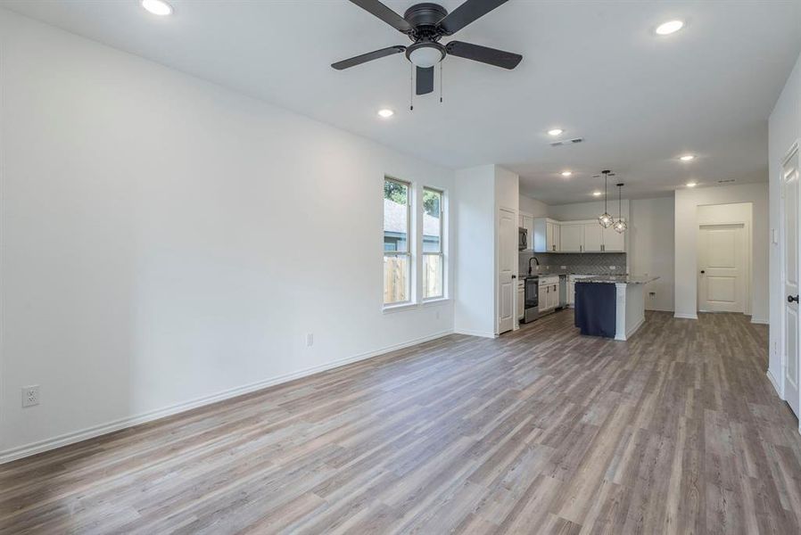 Spacious, unfurnished interior of a new home in , Dallas (Image 26). Spacious, unfurnished interior of a new home in , Dallas (Image 26).