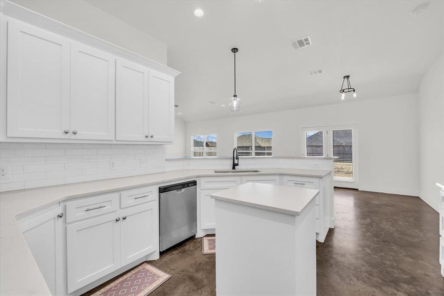 Furnished interior view inside a new home in , Riesel (Image 10).