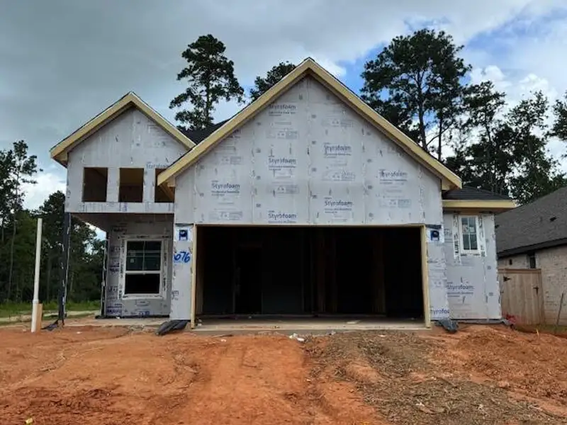 Image 2 of a home in The Woodlands Hills. Image 2 of a home in The Woodlands Hills.