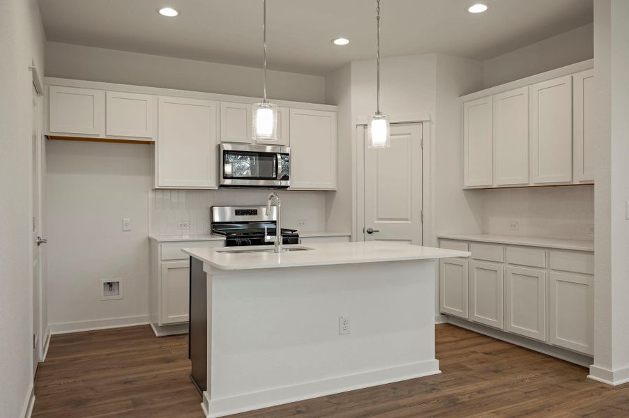 Furnished interior view inside a new home in , Buda (Image 6).