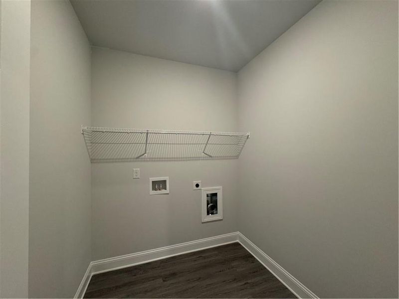 Spacious, unfurnished interior of a new home in Tuscany Hills, Douglasville (Image 23).