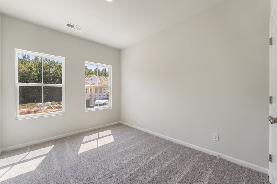 Spacious, unfurnished interior of a new home in Edwards Station, Taylors (Image 21).